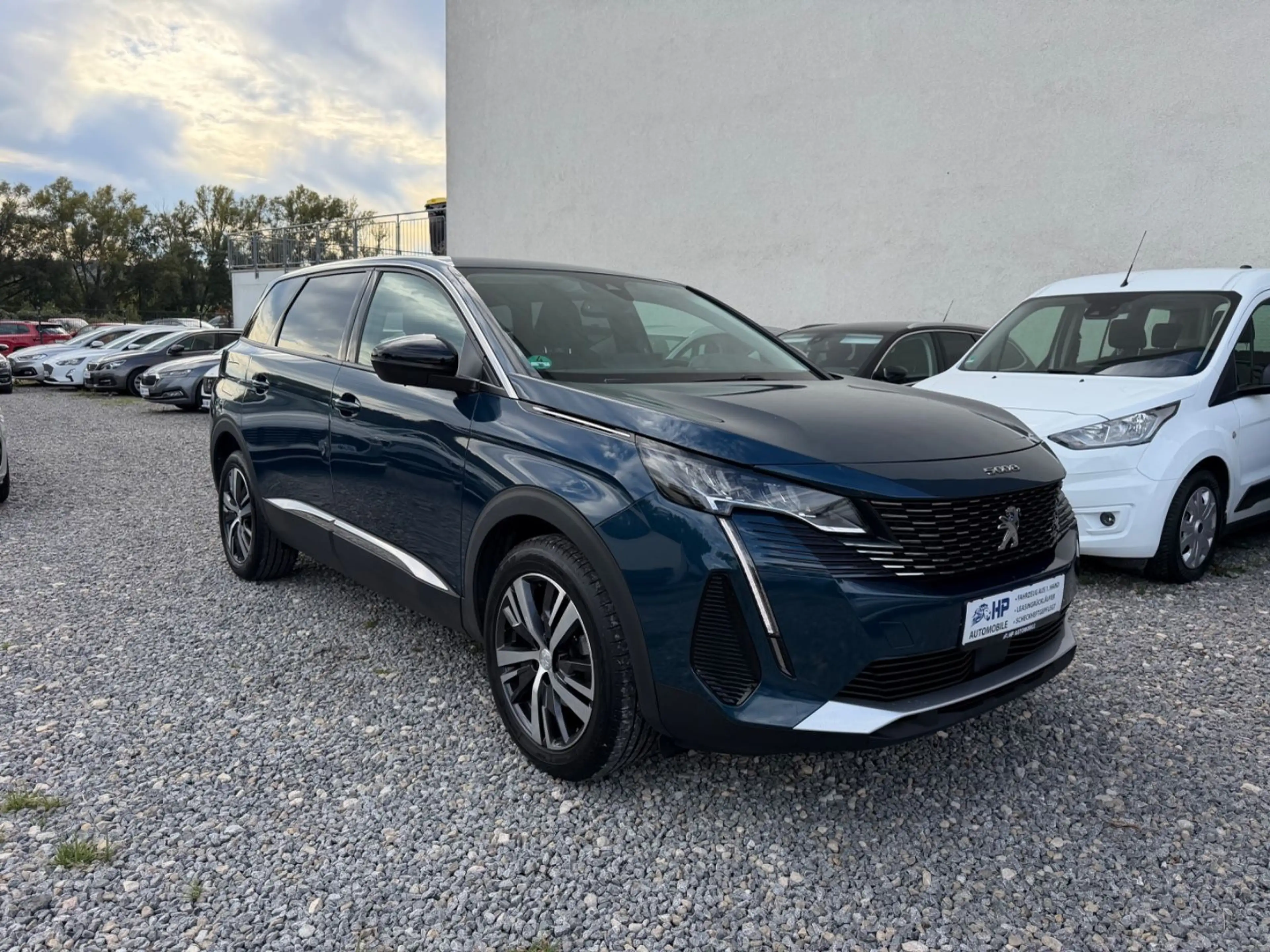 Peugeot 5008 1.5 HDi Allure Autom./1.Hand/AHK/7-Sitzer — photo 3
