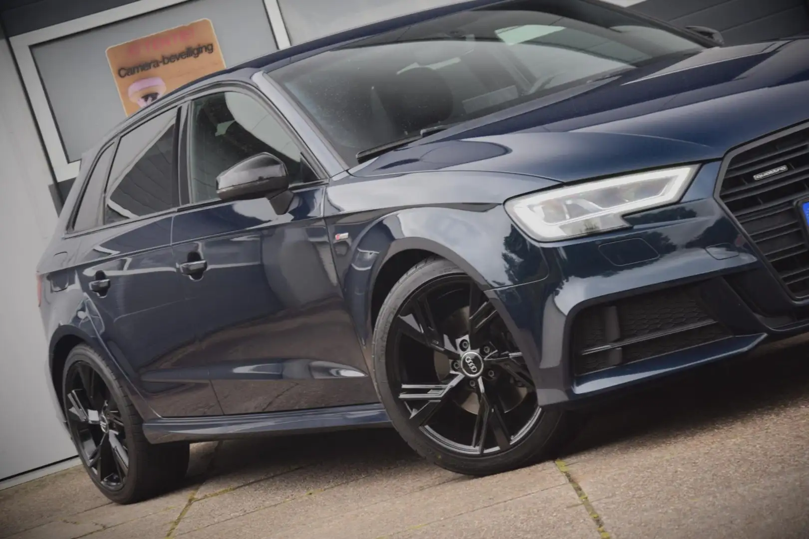 Audi A3 Sportback 40 TFSI quattro Sport S-LINE MEERPRIJS G Blue - 2
