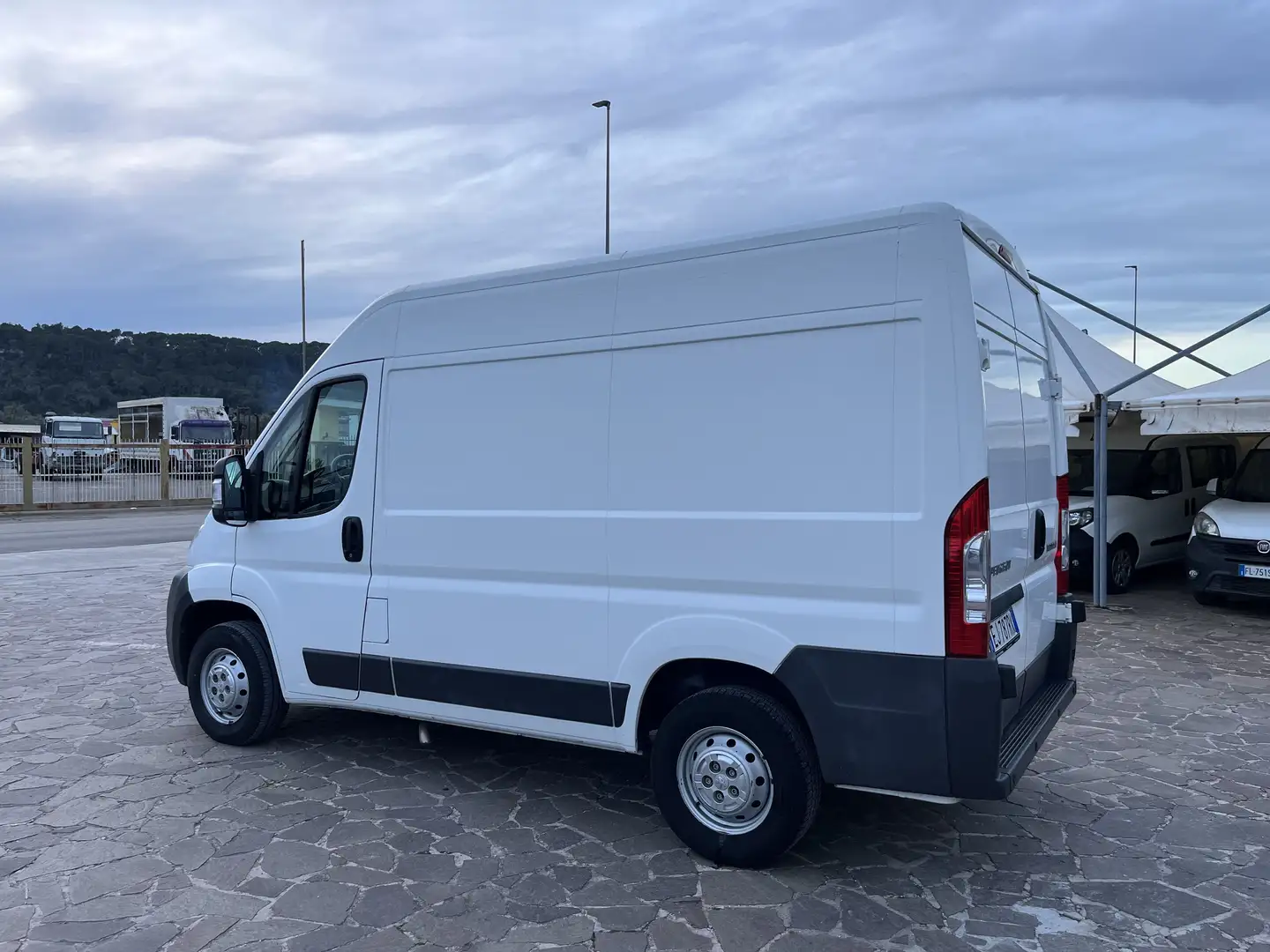 Peugeot Boxer 2.2 HDI 120CV L1H2 Bianco - 2
