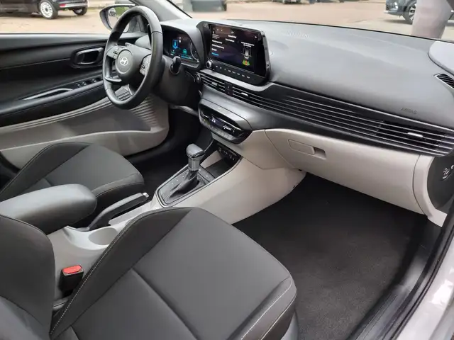 Hyundai i20 view 4