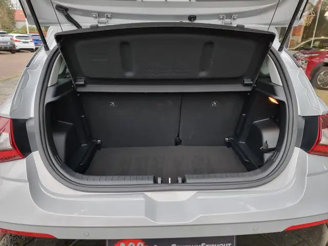 Hyundai i20 view 11