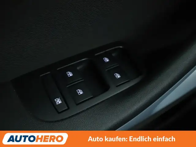 Opel Zafira Tourer view 28