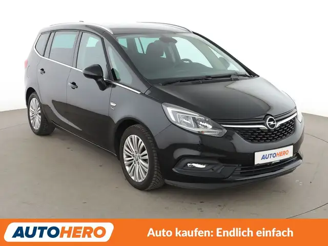 Opel Zafira Tourer view 8