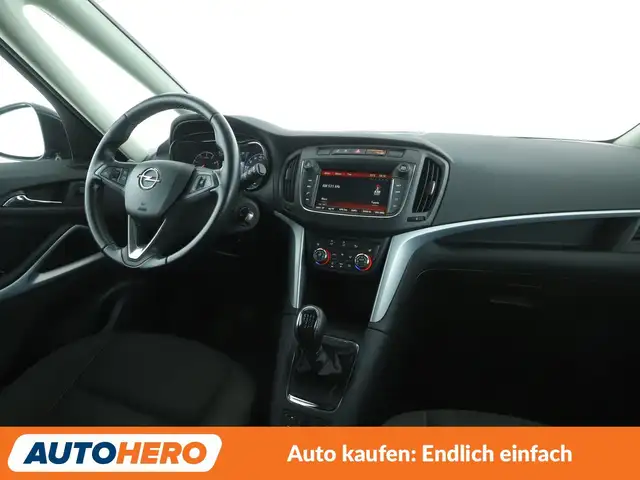 Opel Zafira Tourer view 13