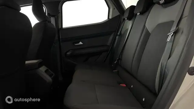Dacia Duster view 13