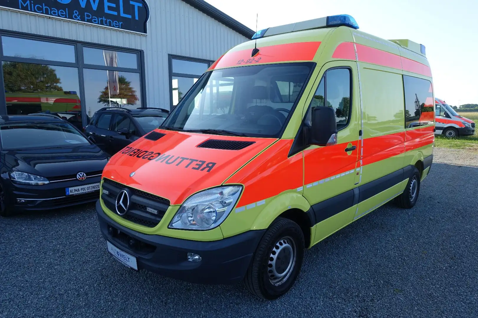 Mercedes-Benz Sprinter II 2.2CDI Aut.Rettugswagen KLIMA TÜVNeu Jaune - 2