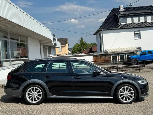 Audi A6 Allroad view 4