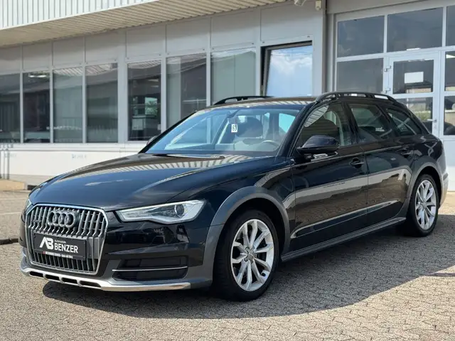 Audi A6 Allroad view 2
