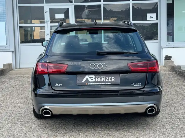 Audi A6 Allroad view 6