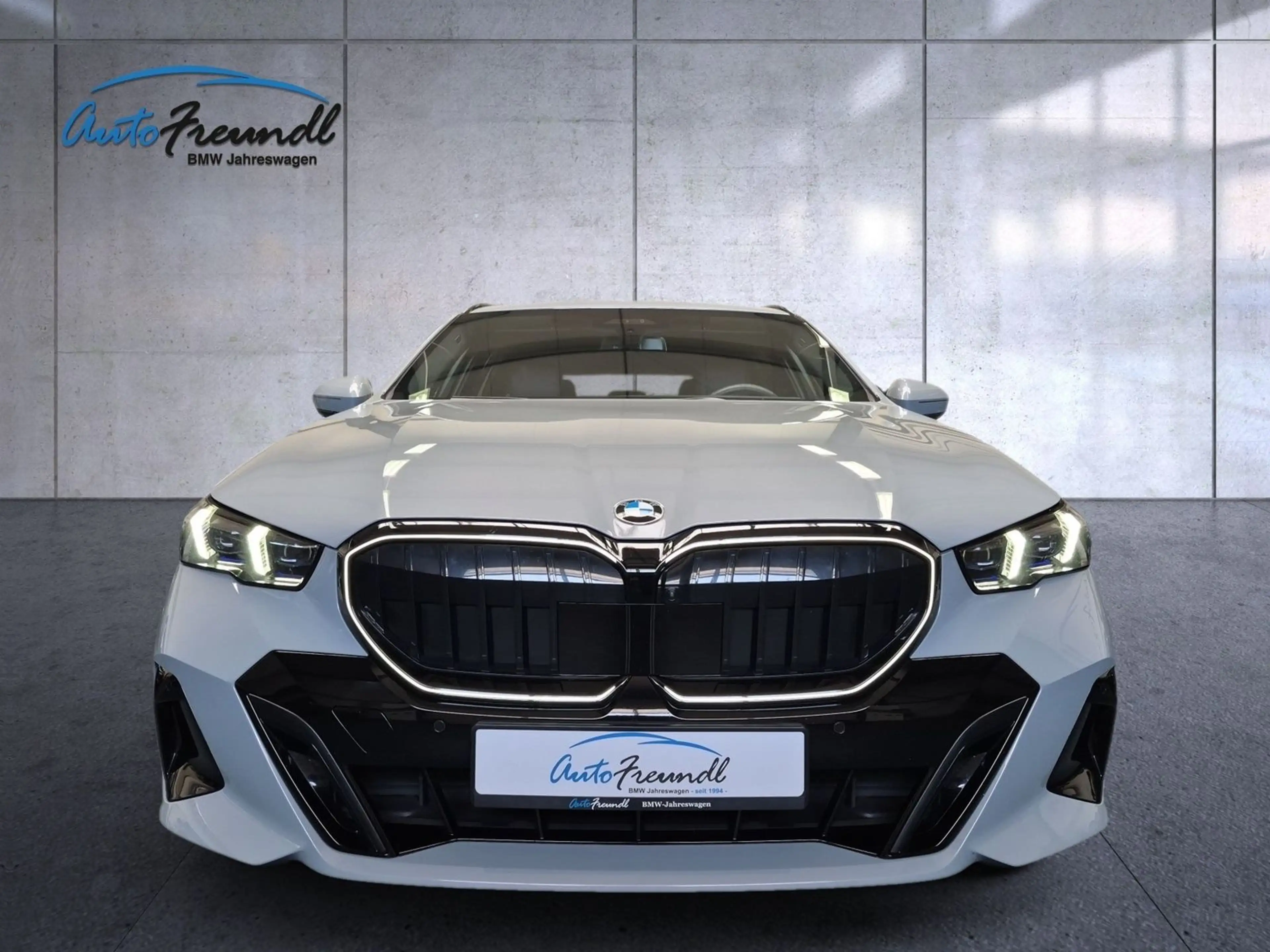 BMW 540 d xDrive M Sport Pro *21 Zoll*4xSH*AHK+Standh — photo 9