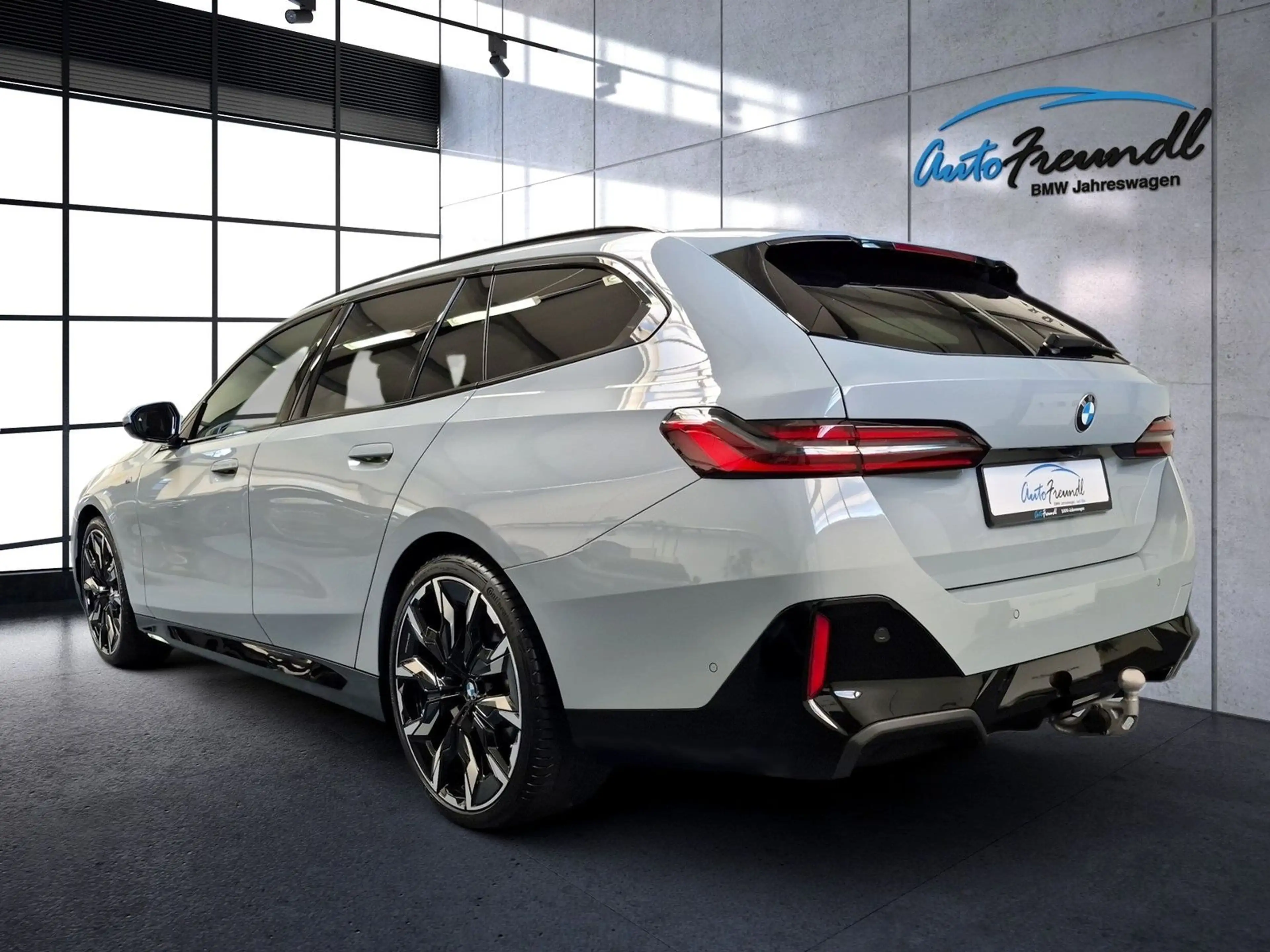 BMW 540 d xDrive M Sport Pro *21 Zoll*4xSH*AHK+Standh — photo 10