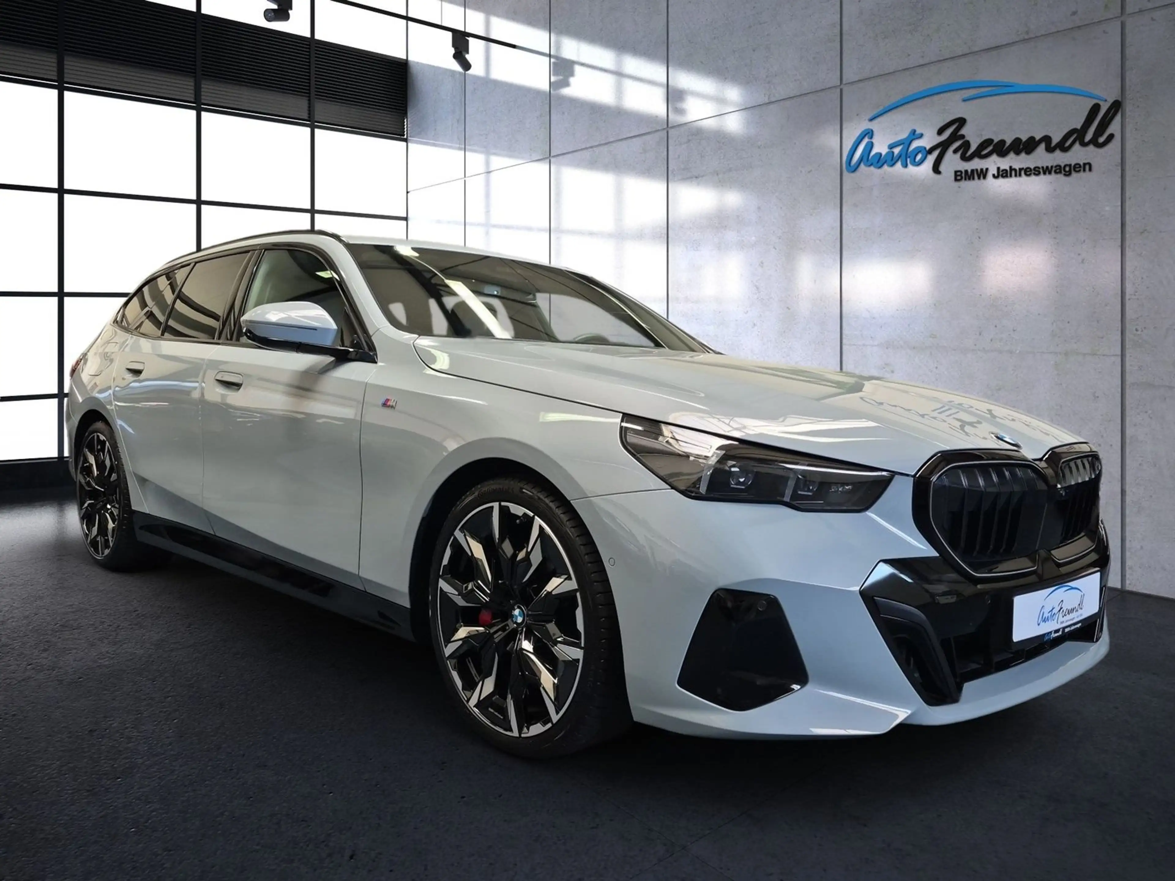 BMW 540 d xDrive M Sport Pro *21 Zoll*4xSH*AHK+Standh — photo 5