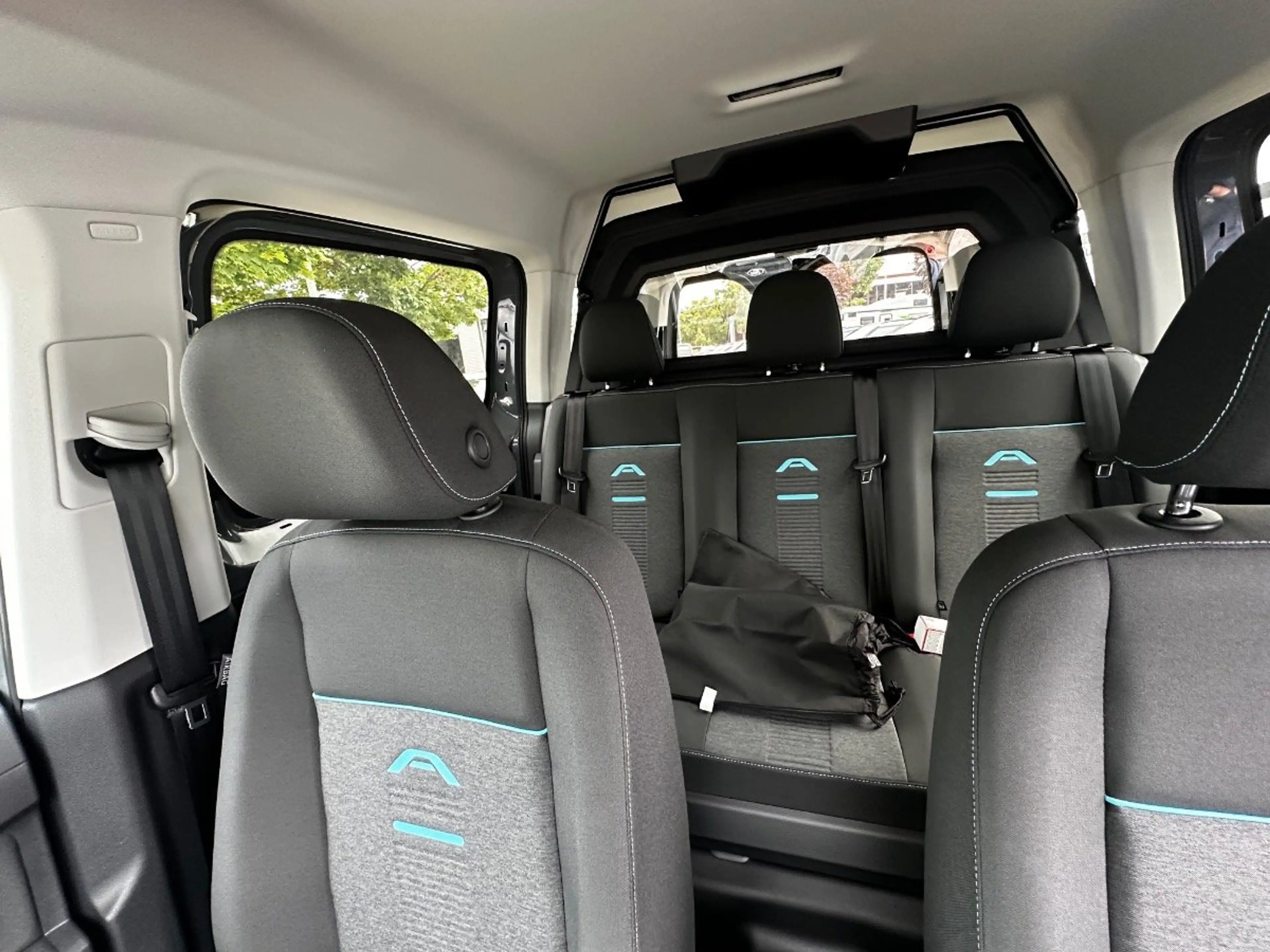 Ford Transit Connect Grand  Flexcab PHEV*Navi*ALLWETTER — photo 14