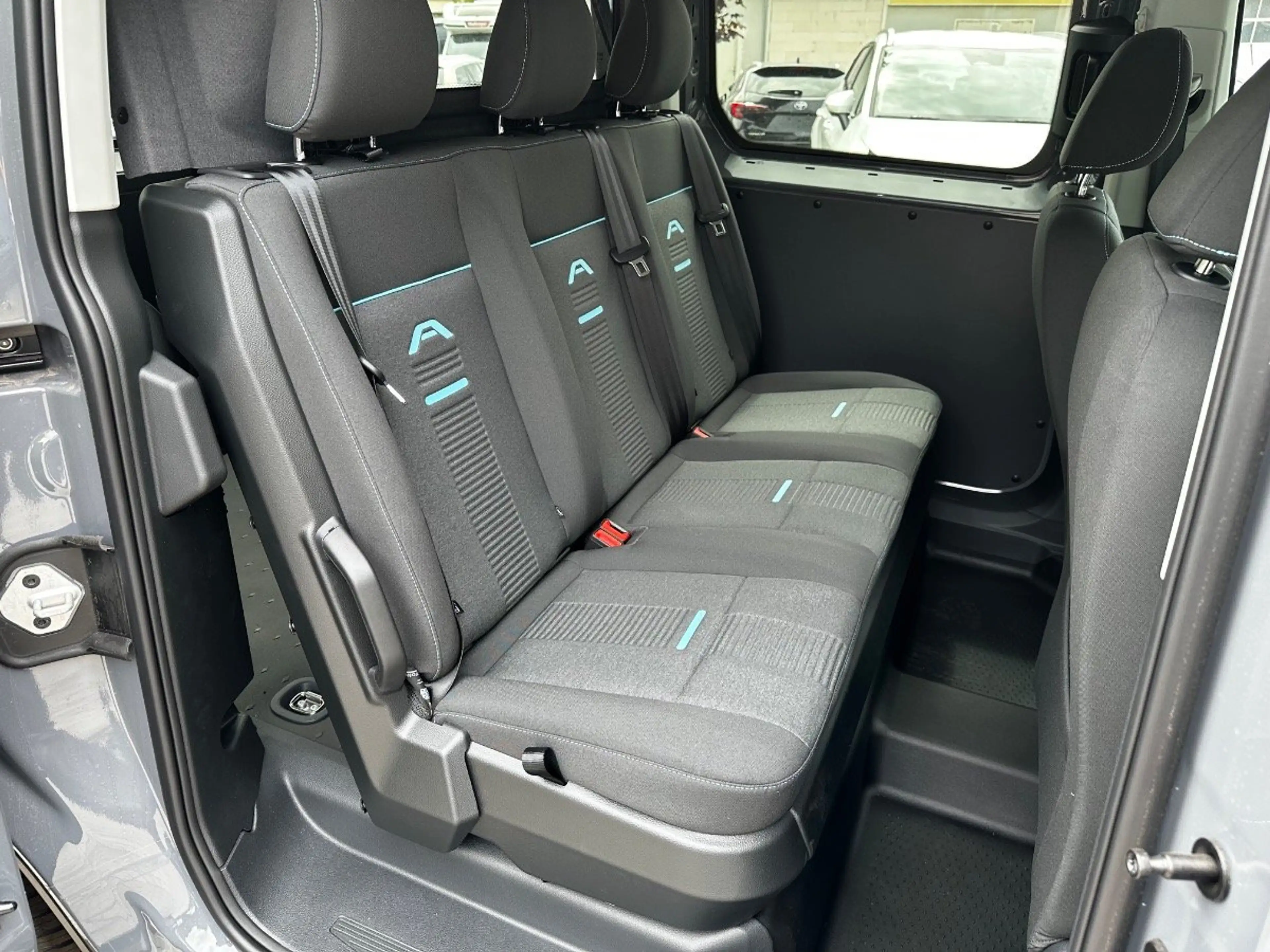 Ford Transit Connect Grand  Flexcab PHEV*Navi*ALLWETTER — photo 10