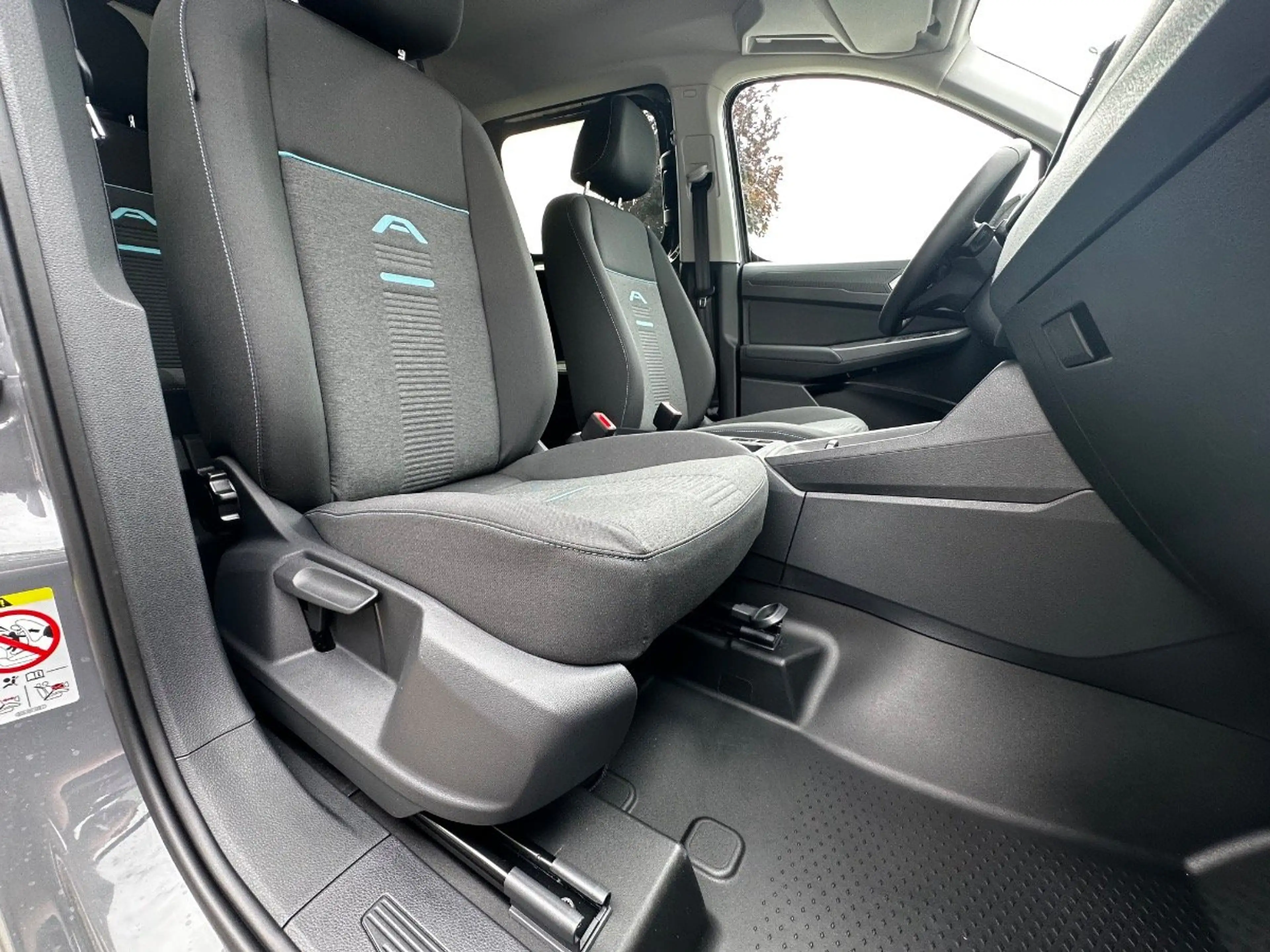 Ford Transit Connect Grand  Flexcab PHEV*Navi*ALLWETTER — photo 12