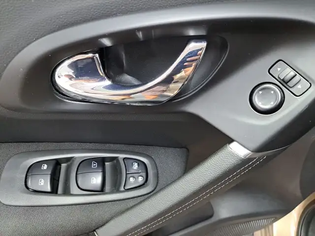 Renault Kadjar view 11