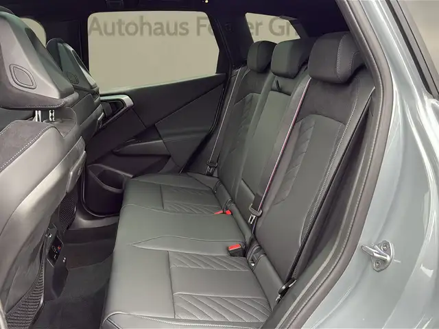 BMW X3 view 5