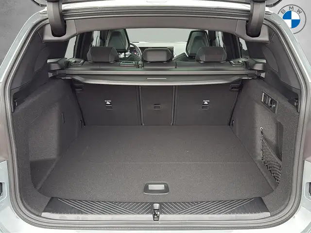 BMW X3 view 8