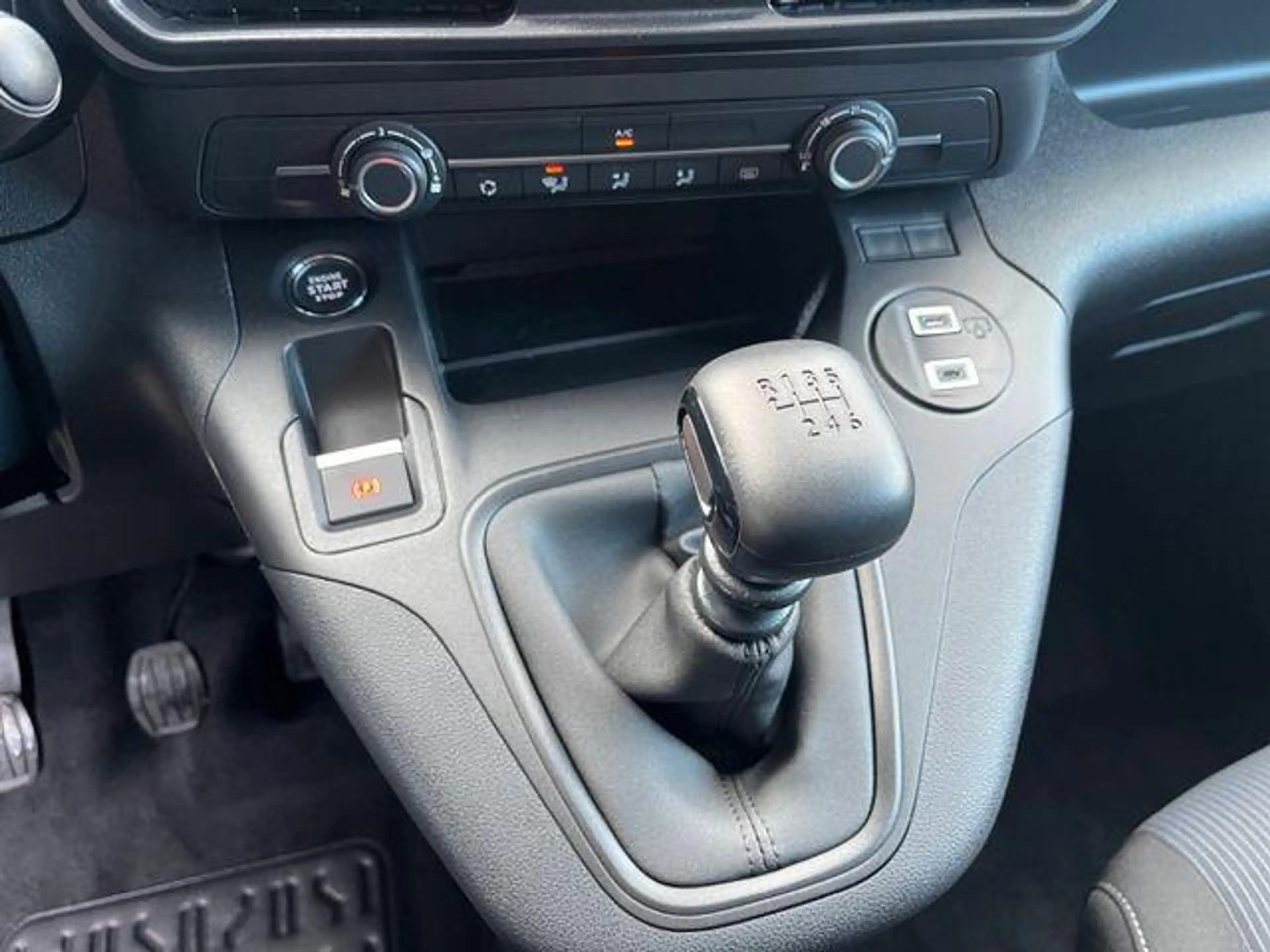Fiat Doblo Kombi L1 1.5 HDi 5-SITZE/10"NAVI/180°/LED/ 75 k... — photo 13