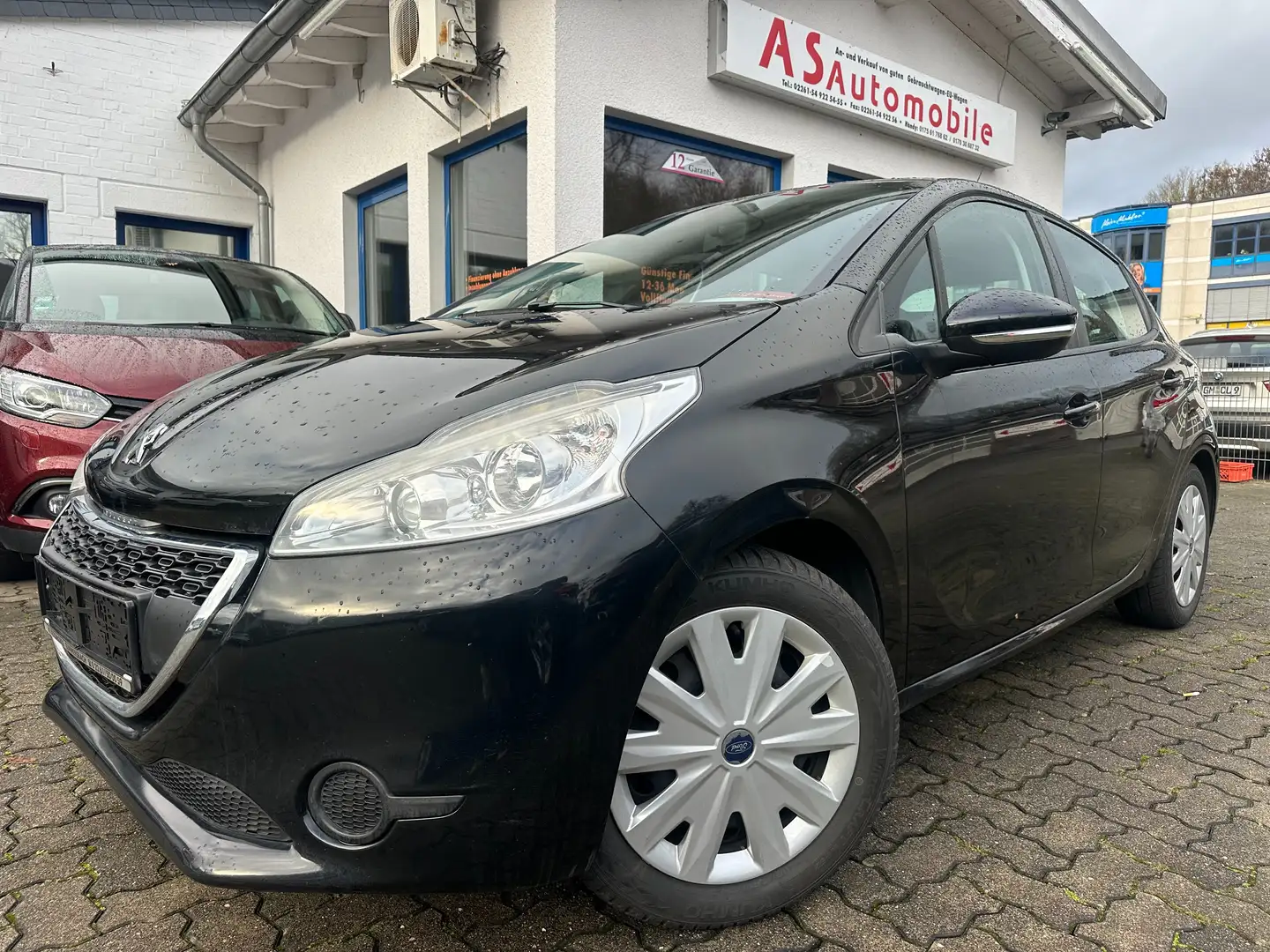 Peugeot 208 1.2 Active KLIMA+TEMPOM.+5TÜREN+El.FENSTER+PDC Noir - 1