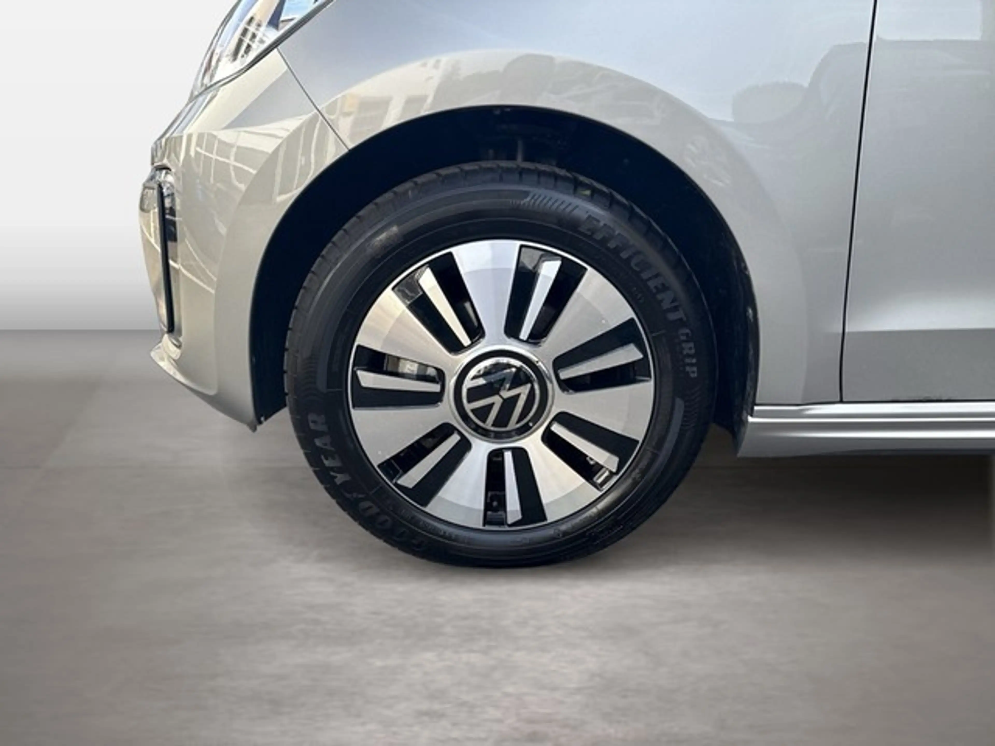 Volkswagen e-up! Edition Rückfahrkamera CCS Sitzheizung Einparkh... — photo 9
