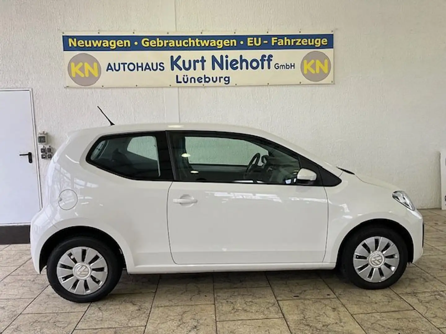 Volkswagen up! move + Klima + Radio White - 1