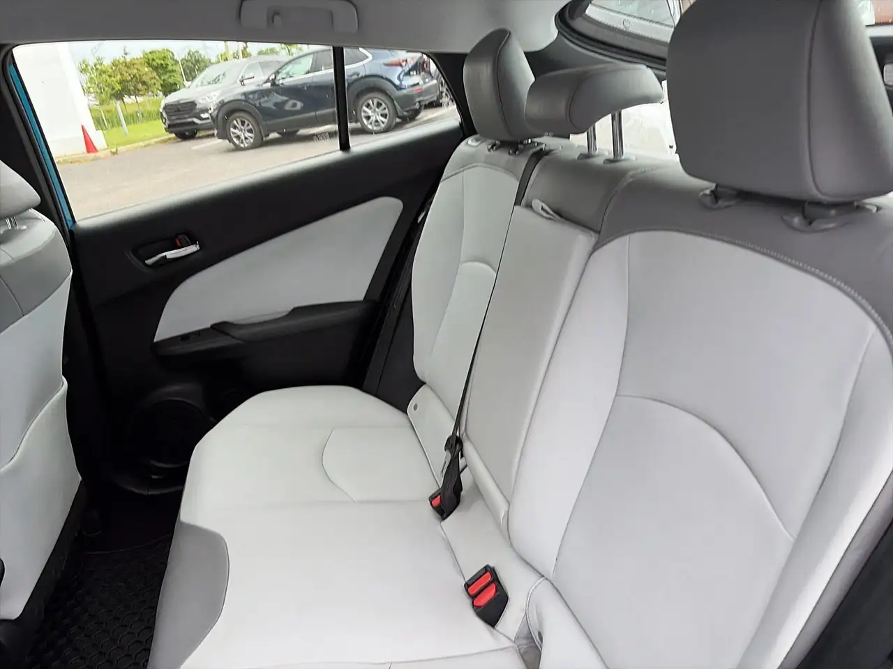 Toyota Prius Prime photo Toyota Prius Prime