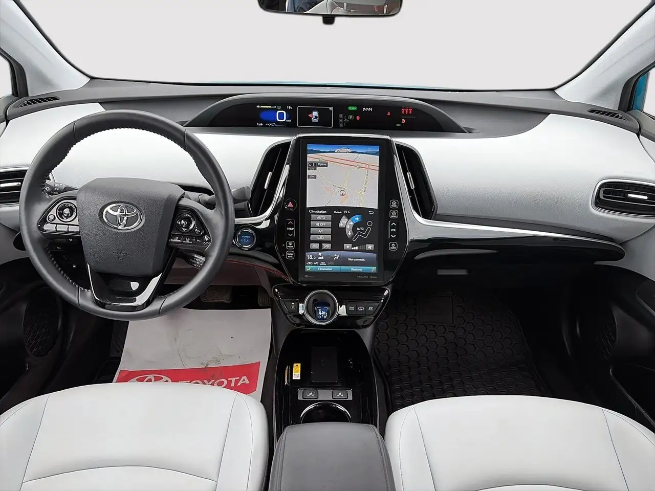 Toyota Prius Prime photo Toyota Prius Prime