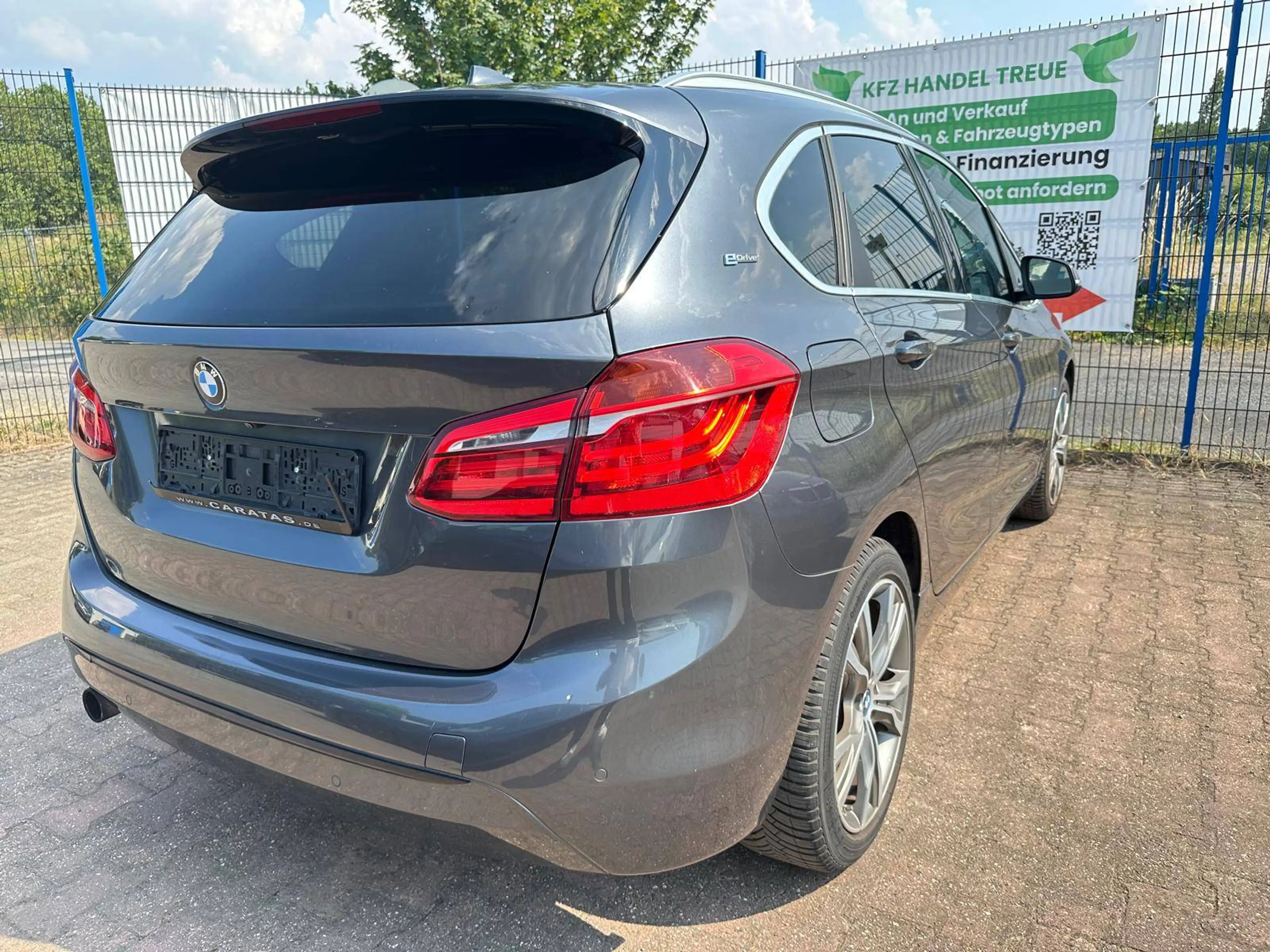 BMW 225 225 xe Sport Line*PANO*KEYLESS*ACC*MEMORY — photo 8