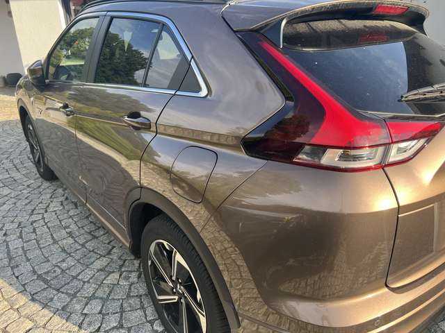 Mitsubishi Eclipse Cross Plug-In Hybrid 4WD Plus Select 8-fach, Garantie