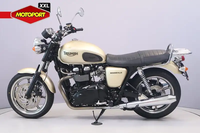 Triumph BONNEVILLE - foto 5