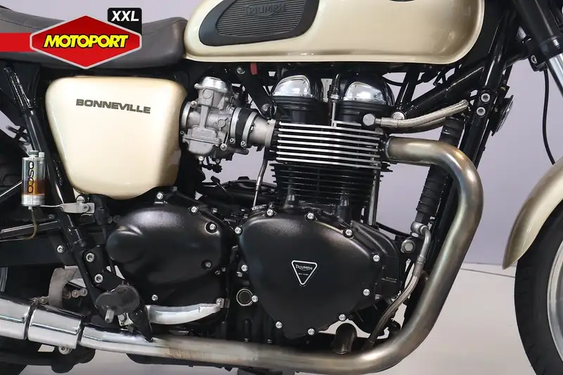Triumph BONNEVILLE - foto 8