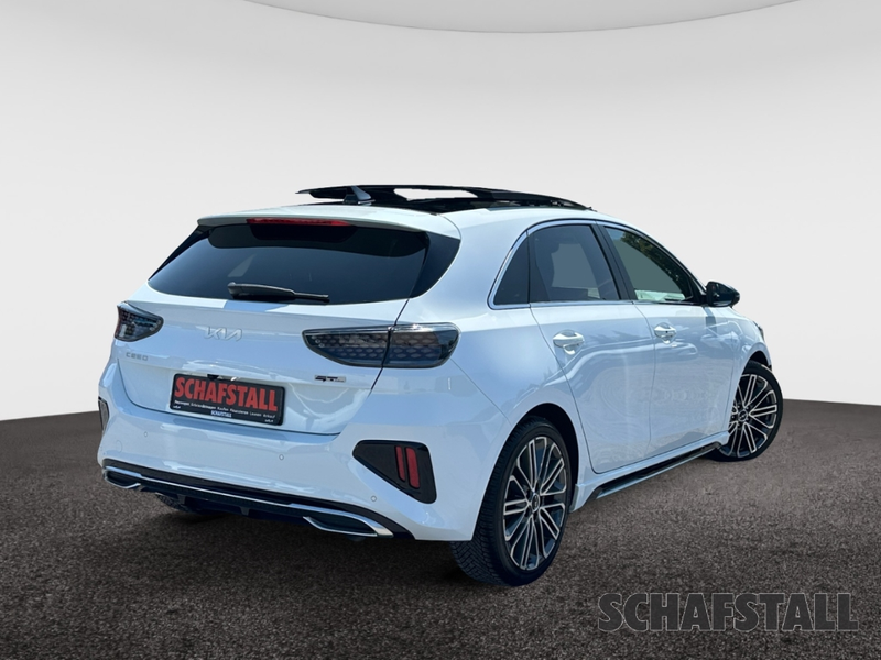 Kia Ceed / cee'd GT-Line Panorama Technik-&Leder-Paket 18-Zoll — photo 6