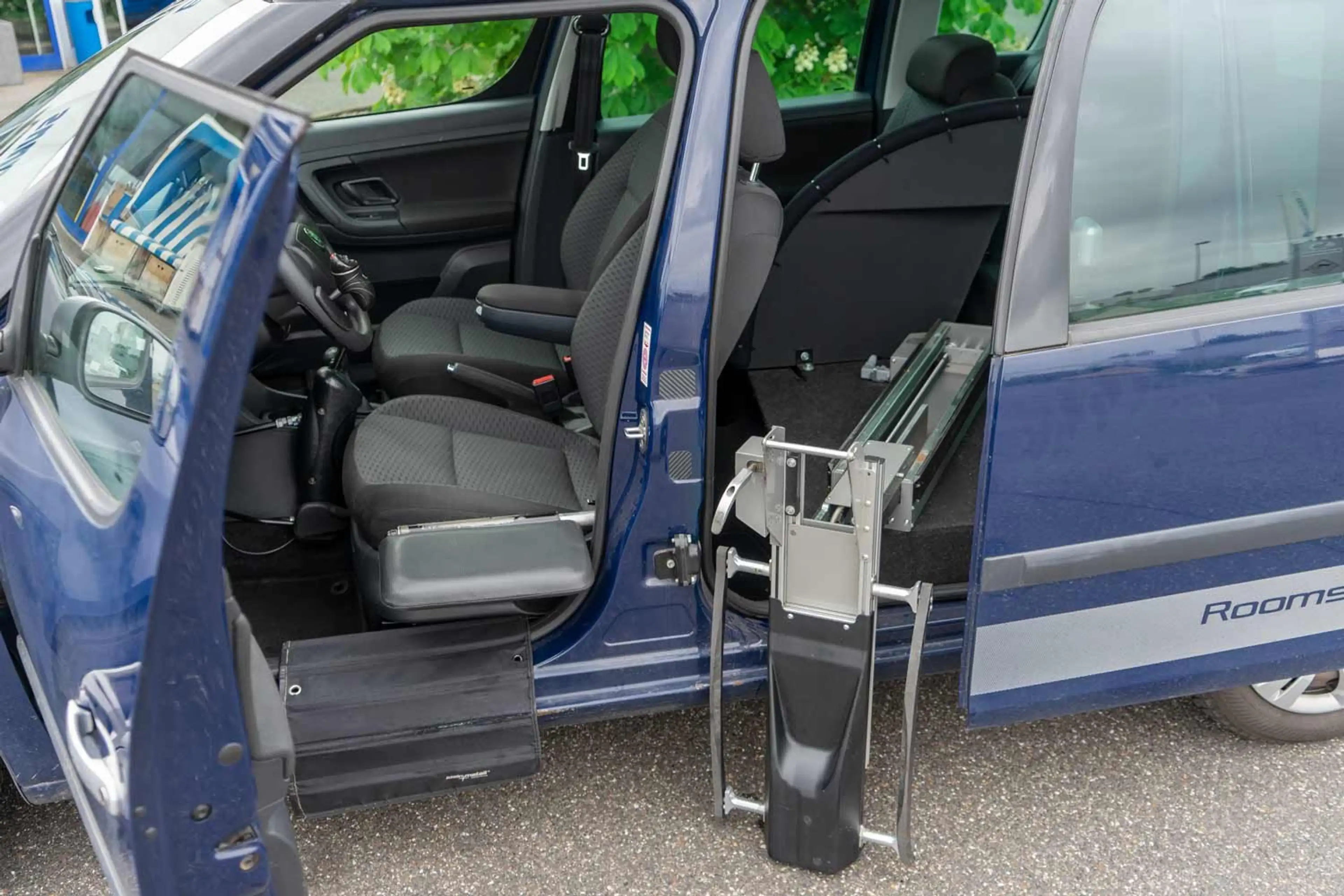 Skoda Roomster Behindertengerechter Selbstfahrerumbau — photo 5