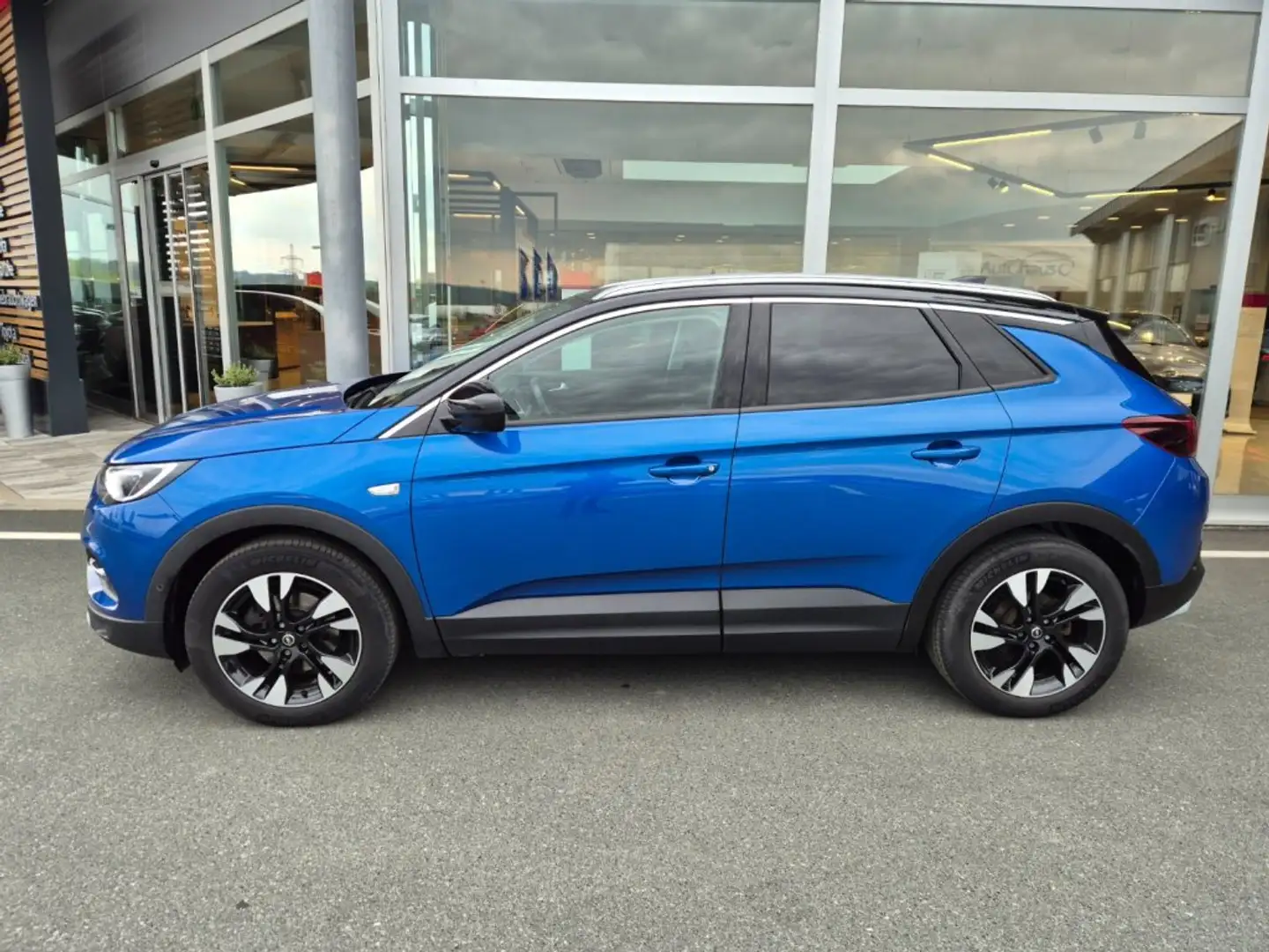 Opel Grandland X Ultimate 1,5 CDTI Aut. *8-Fach* Blau - 2