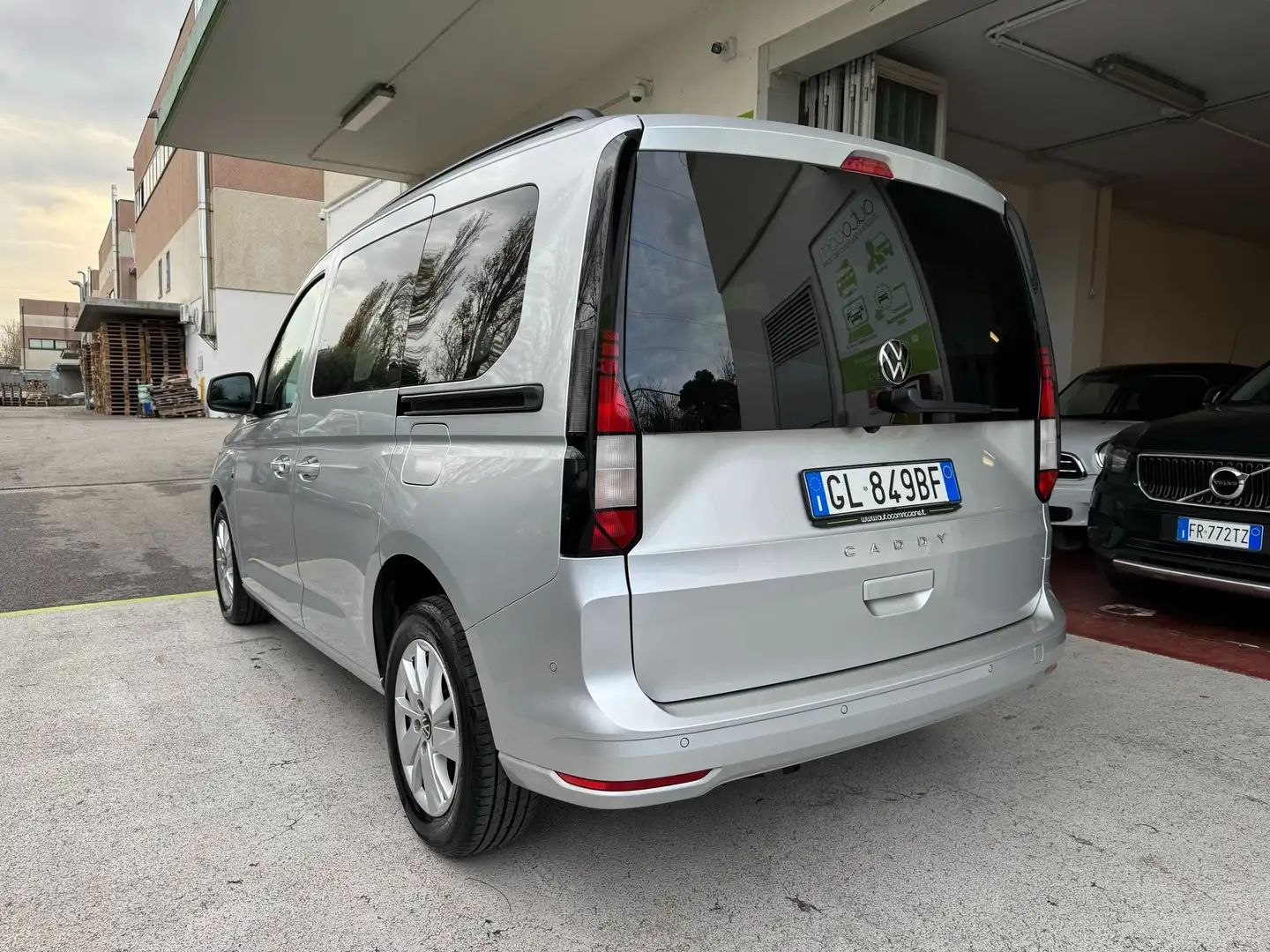 Volkswagen Caddy 2.0TDI DSG7 LIFE AUTOCARRO 5P GARANZIA 24 MESI Argento - 2