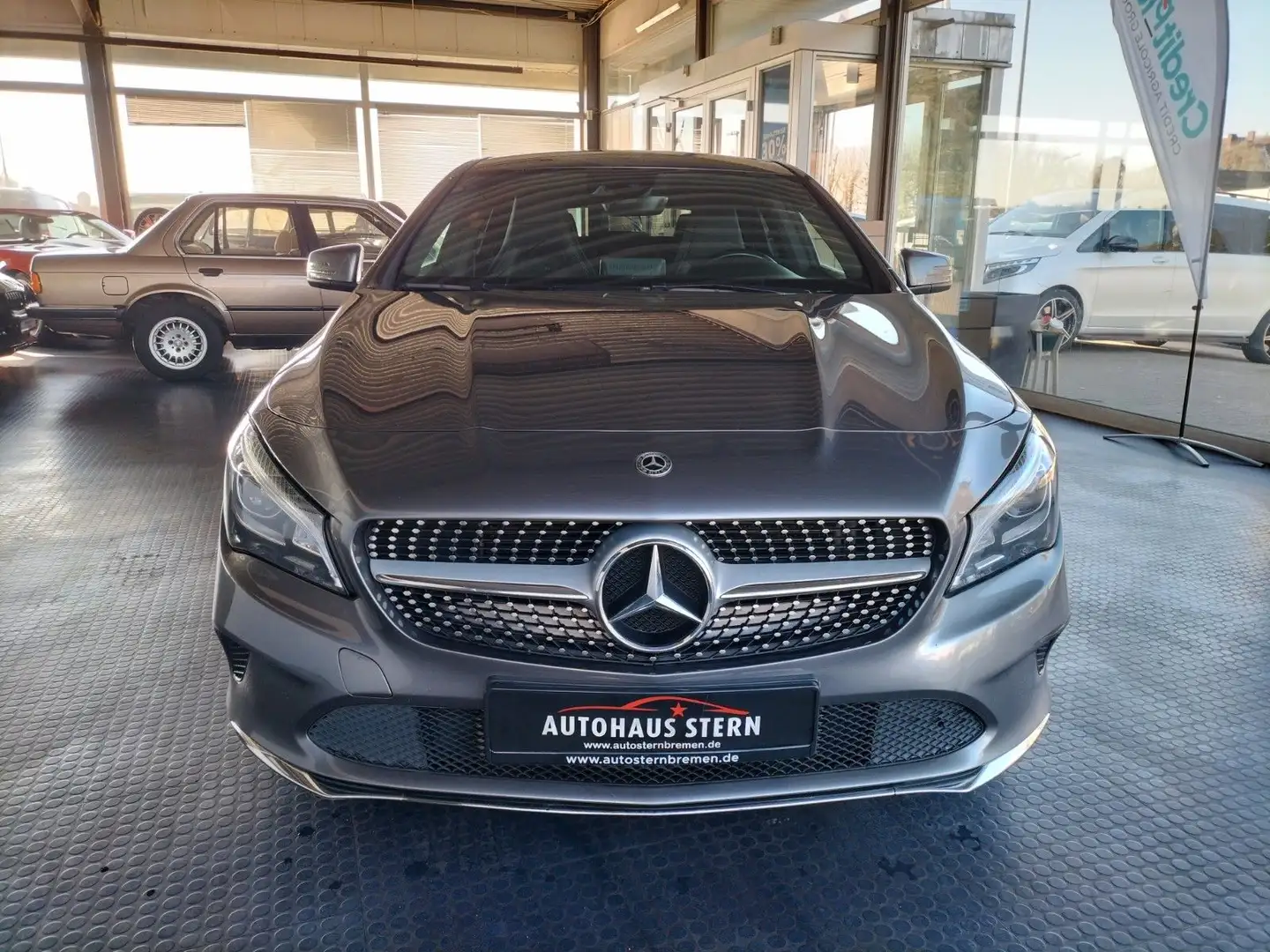 Mercedes-Benz CLA 220 CLA -Klasse Shooting Brake Grau - 2