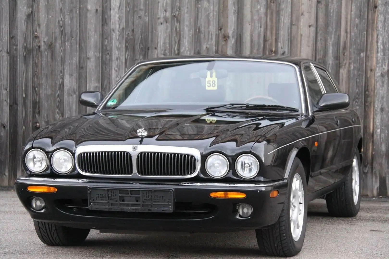 Jaguar XJ 3.2 Executive 2 Jahre Garantie Noir - 2
