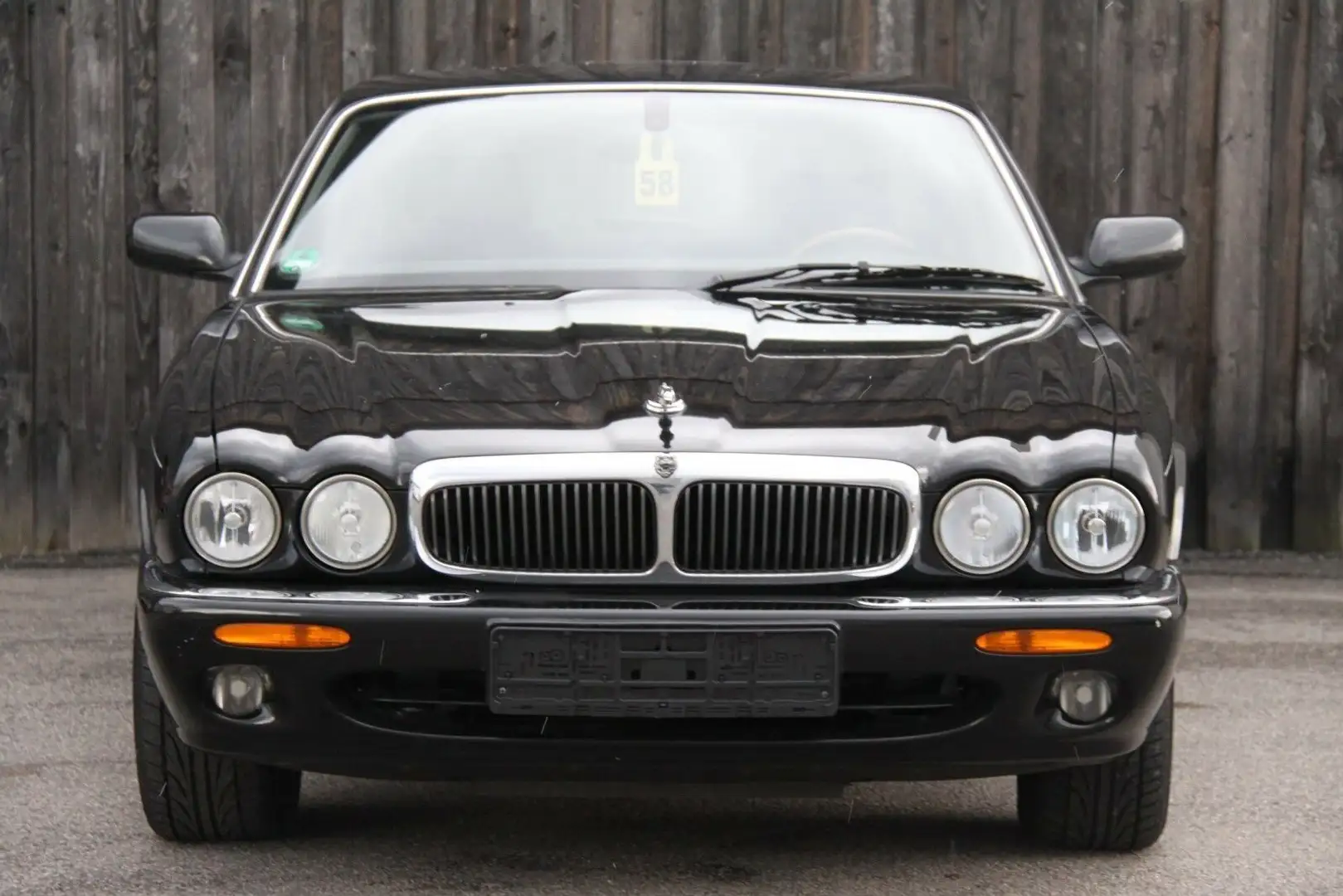 Jaguar XJ 3.2 Executive 2 Jahre Garantie Noir - 1
