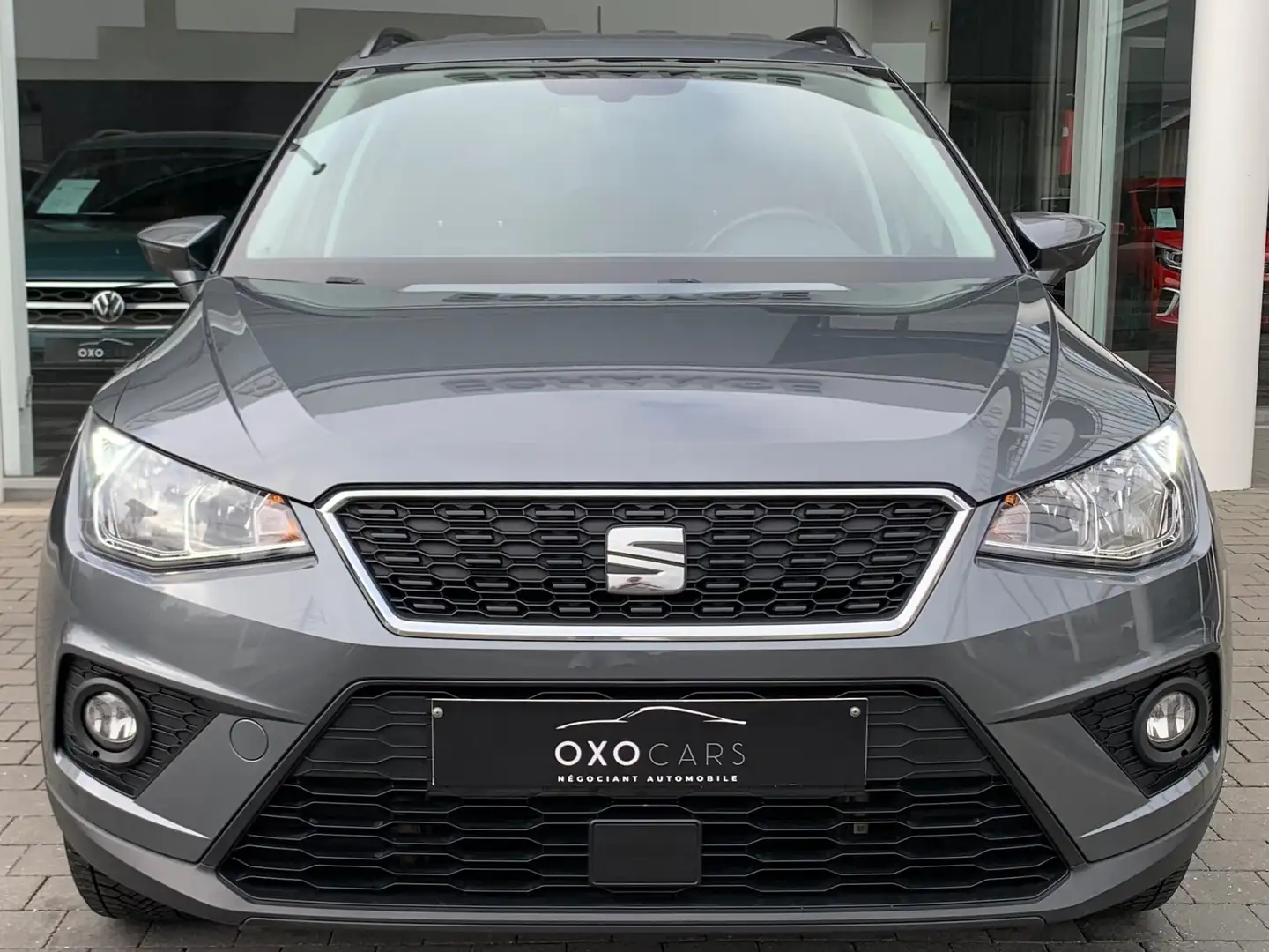 SEAT Arona 1.0 TSI / Gps / Clim Auto / CarPlay / Cruise / PDC Grijs - 2