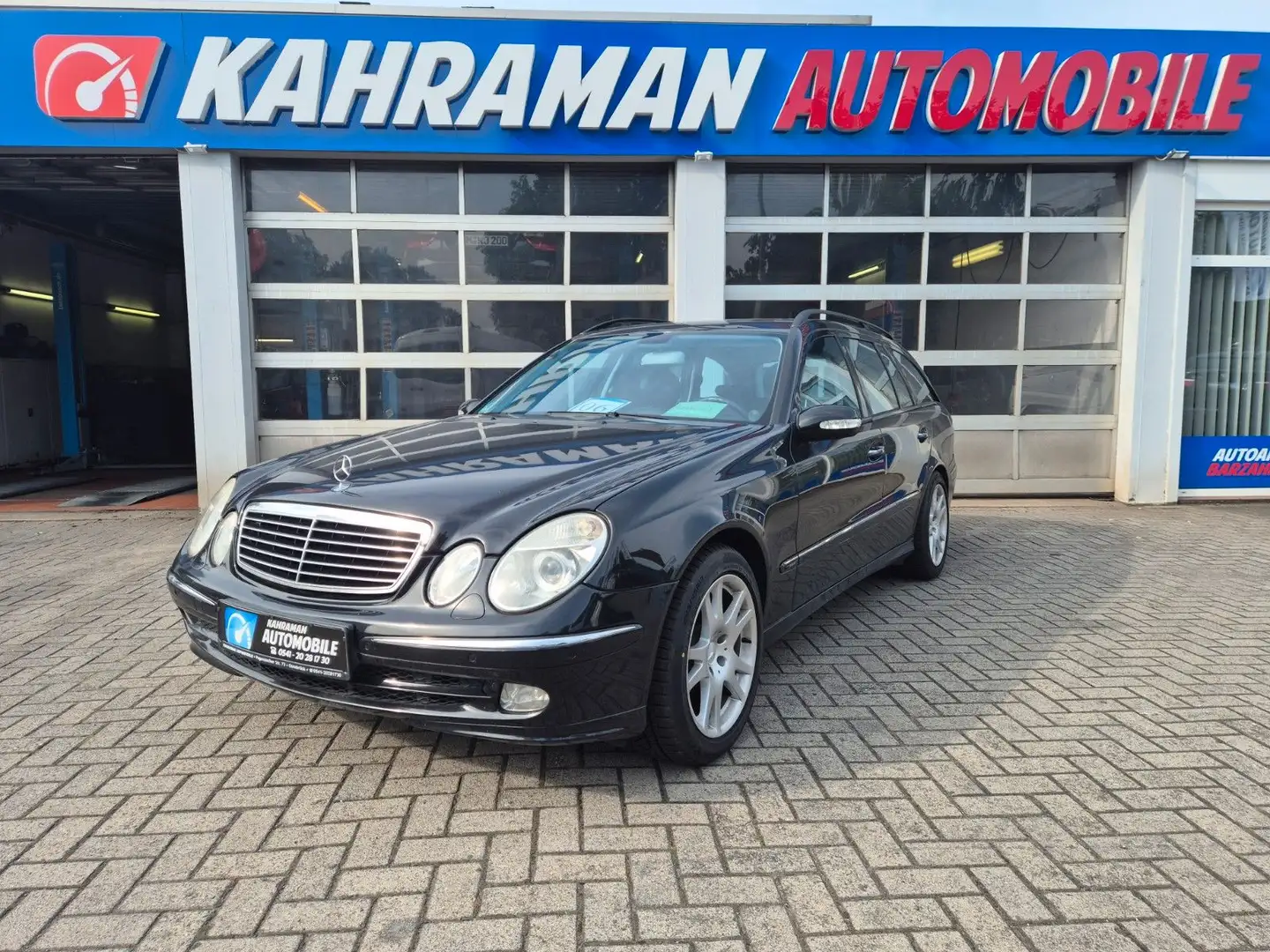 Mercedes-Benz E 320 E -Klasse T-Modell E 320 T CDI*Automatik* Schwarz - 1