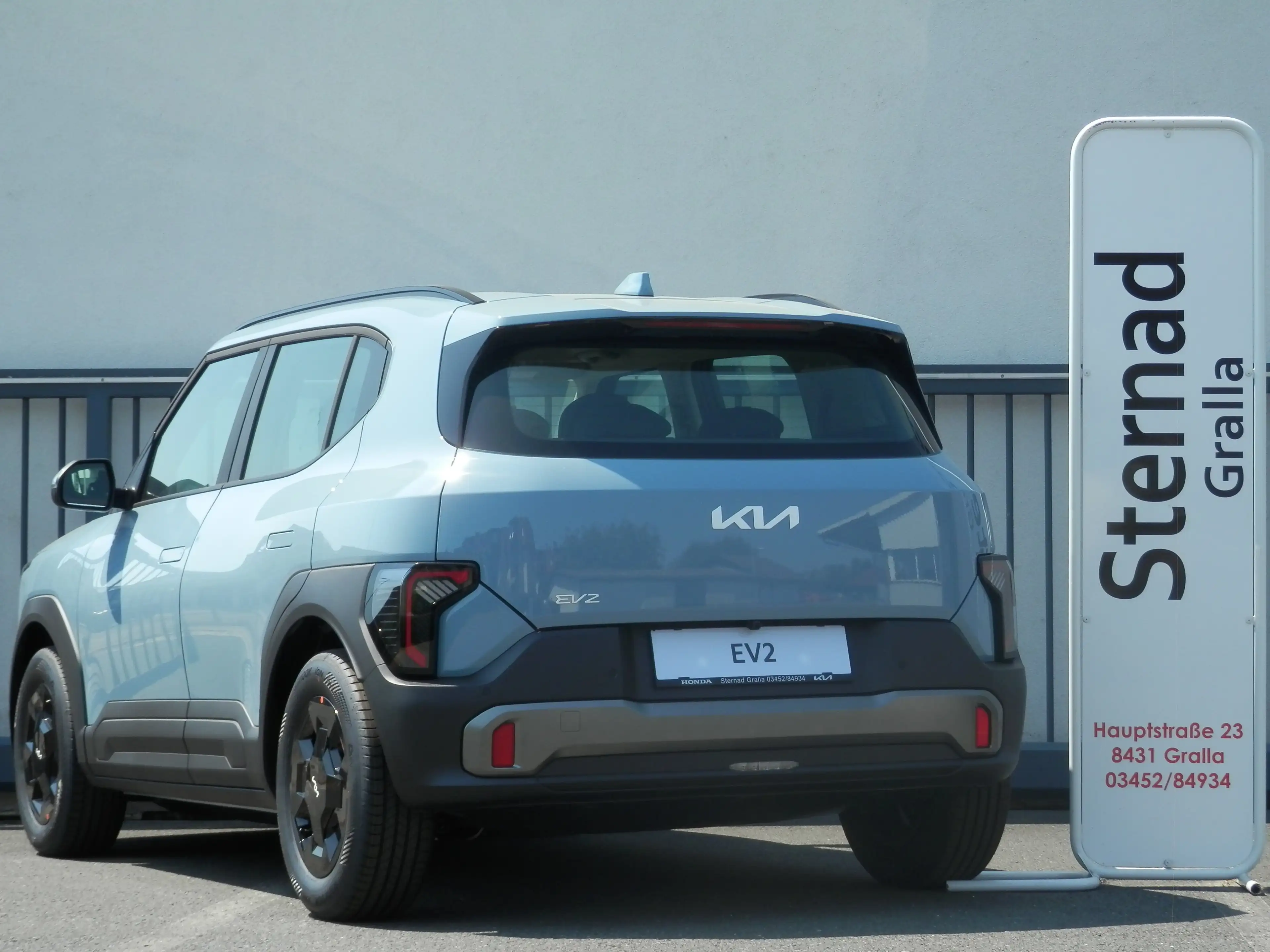Kia EV2 5S FWD 61kWh Earth & P1 Tech Pack — photo 6