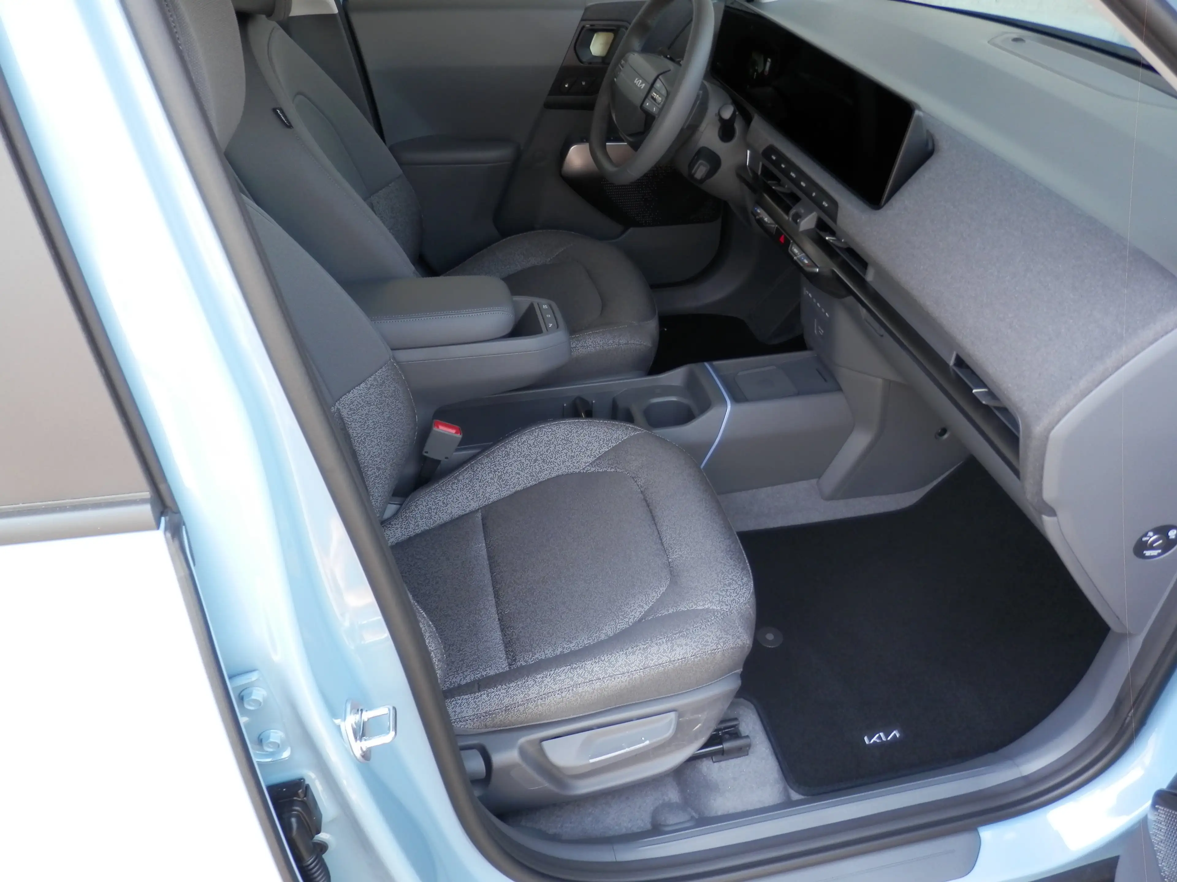 Kia EV2 5S FWD 61kWh Earth & P1 Tech Pack — photo 10