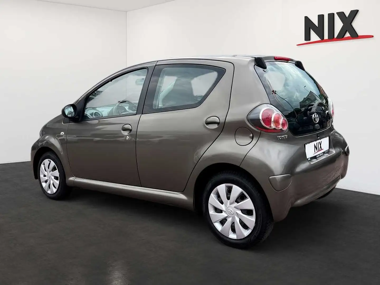 Toyota Aygo 1.0 Cool & Go KLIMA NAVI Braun - 2