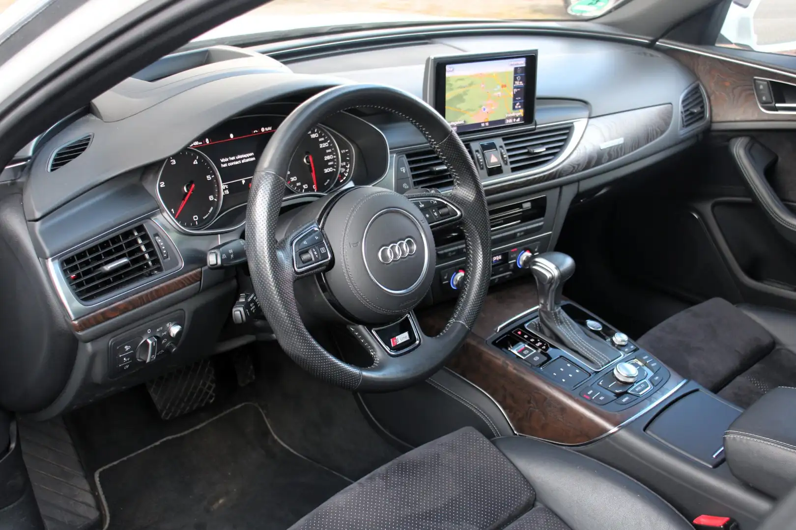 Audi A6 Avant 3.0 TDI BiT quattro 313PK | PANO DAK, TREKHA Weiß - 2