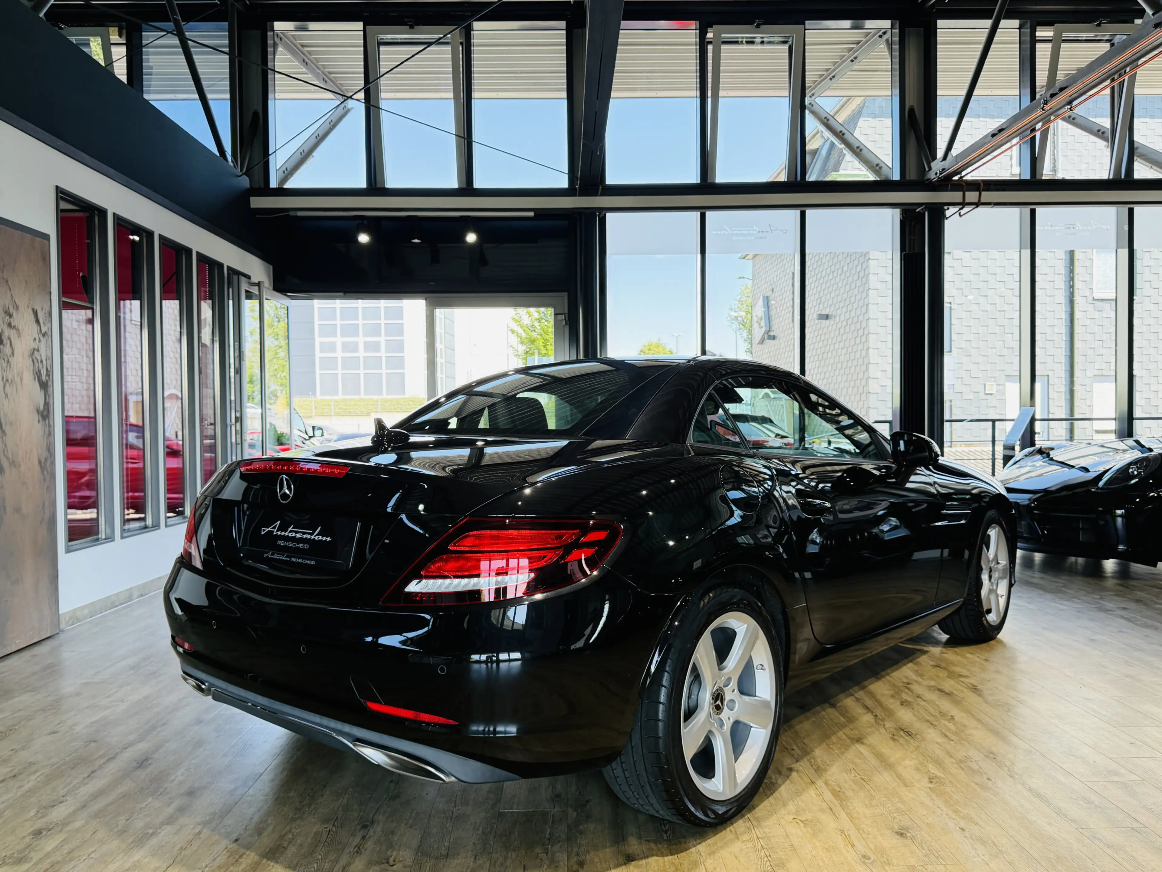 Mercedes-Benz SLC 200 *SCHALTER*LED*LEDER*TOTWINKEL NAVI* — photo 11