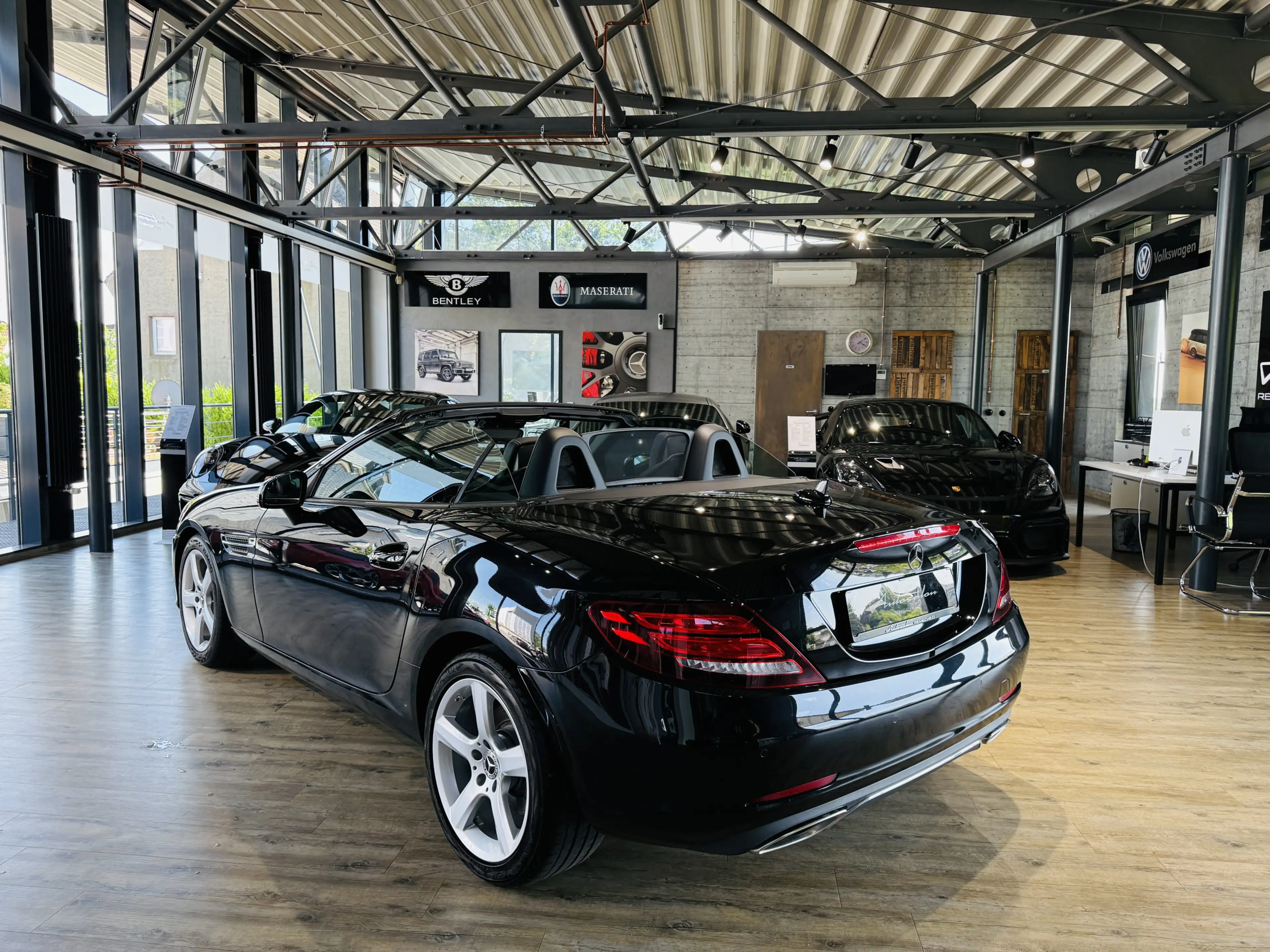 Mercedes-Benz SLC 200 *SCHALTER*LED*LEDER*TOTWINKEL NAVI* — photo 7