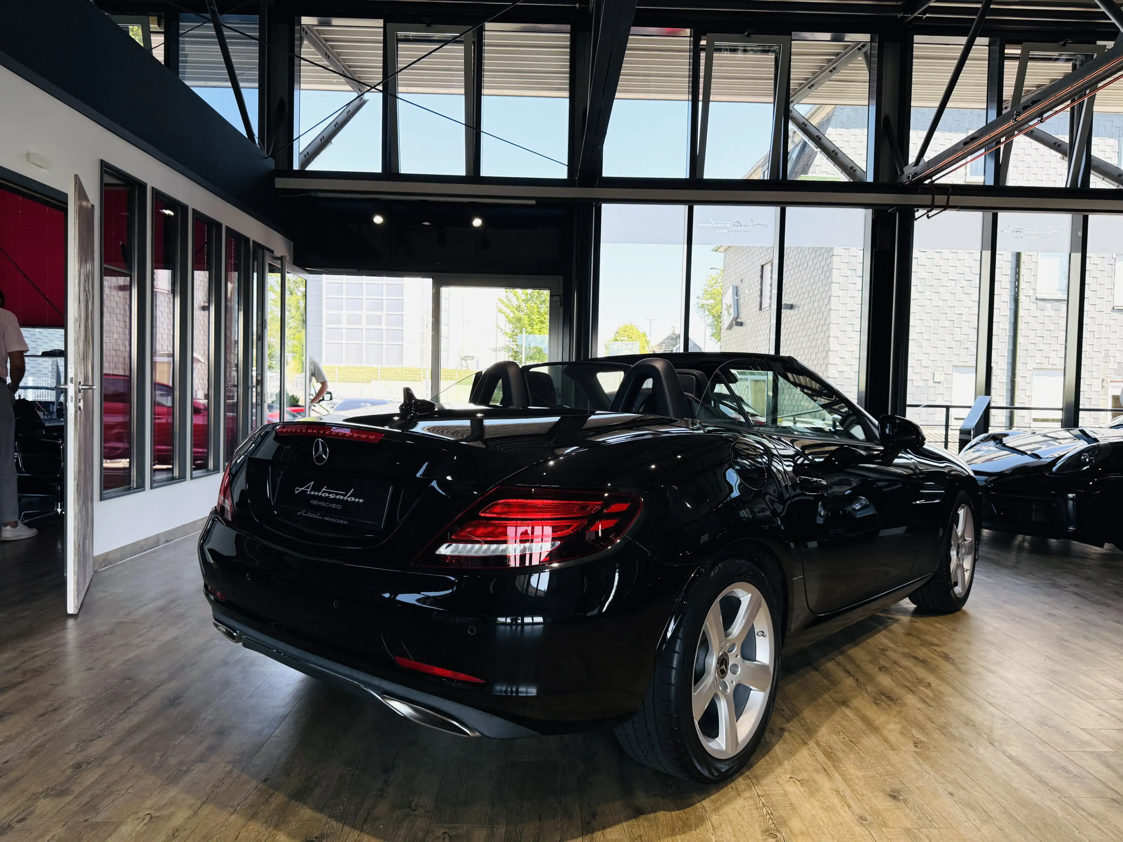Mercedes-Benz SLC 200 *SCHALTER*LED*LEDER*TOTWINKEL NAVI* — photo 10