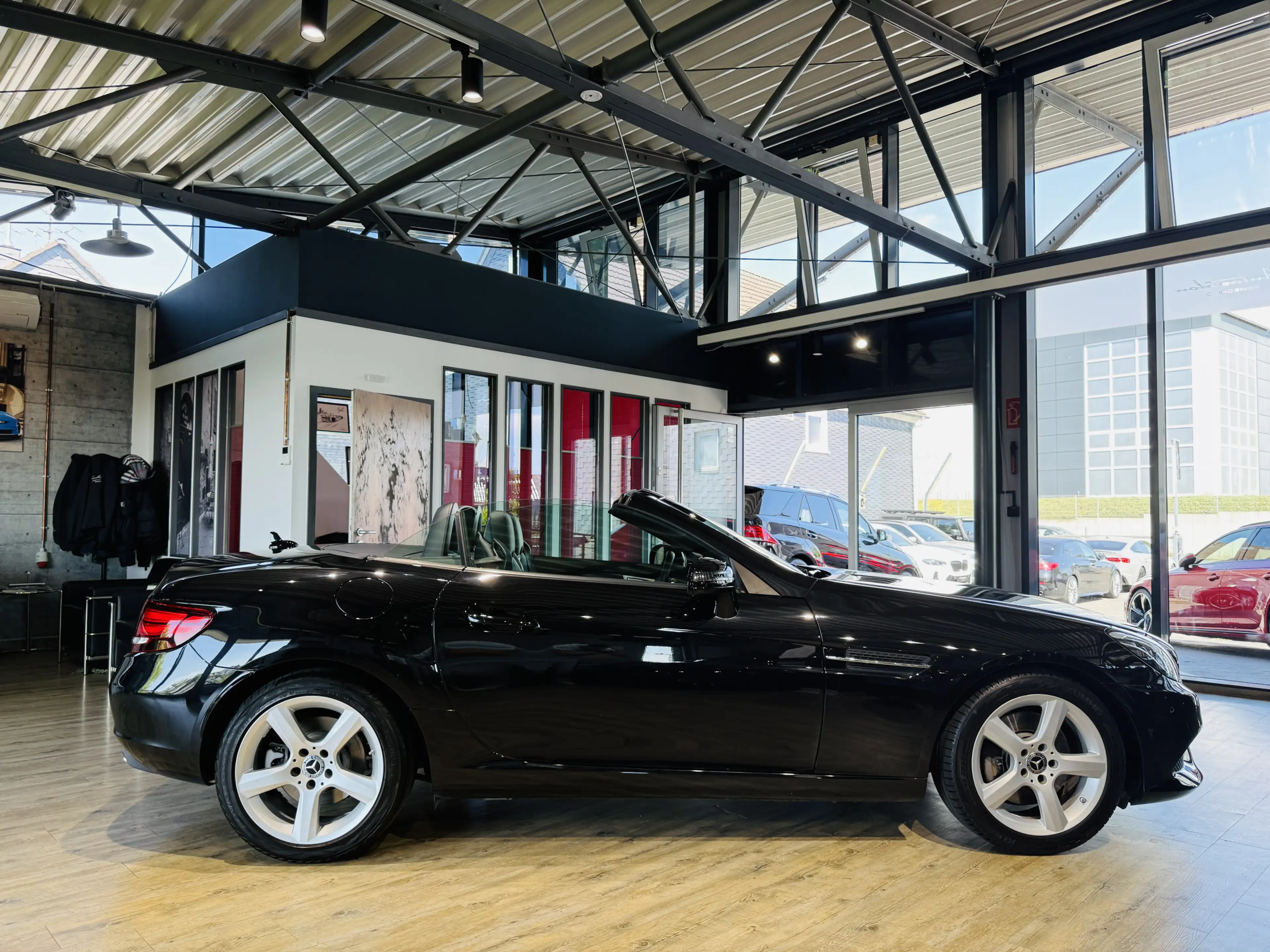 Mercedes-Benz SLC 200 *SCHALTER*LED*LEDER*TOTWINKEL NAVI* — photo 12