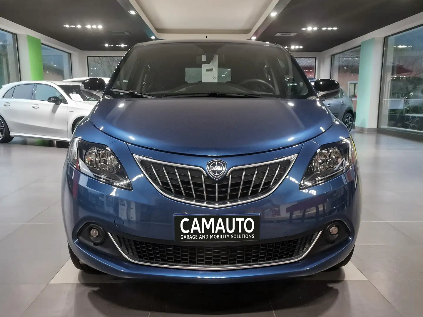 Lancia Ypsilon 1.0 Firefly Hybrid 70 Cv Platino Blau - 2